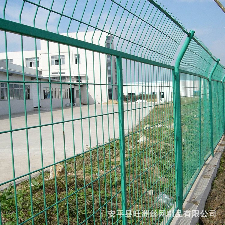 廠家直銷框架護欄網 車間隔離網 園林圍網 邊坡圍網 圈地鐵絲網
