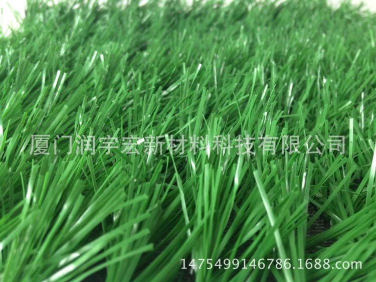 供應福建江西足球場人工草皮廠家人造草足球場價格人工草坪足球場