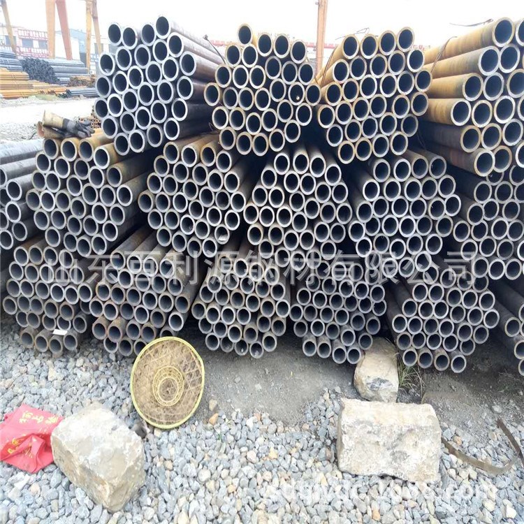 供應(yīng)15crmo無縫管 15crmo合金無縫鋼管 無縫鋼管現(xiàn)貨 質(zhì)優(yōu)價廉