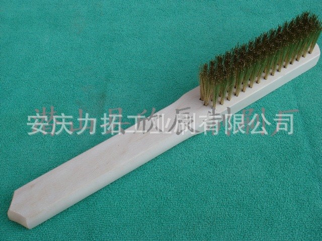 生產(chǎn)4*16防爆銅絲刷 長(zhǎng)柄毛刷 除媲點(diǎn)刷 木柄銅絲刷 出口防爆刷