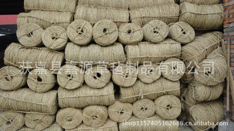 供應(yīng)的稻草加工制品 草棒 草袋 草簾 質(zhì)優(yōu)價(jià)廉 歡迎訂購