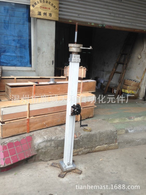 消防車輛升降系統(tǒng) 可伸縮桅桿 電動(dòng)升降桿 消防照明升降桿