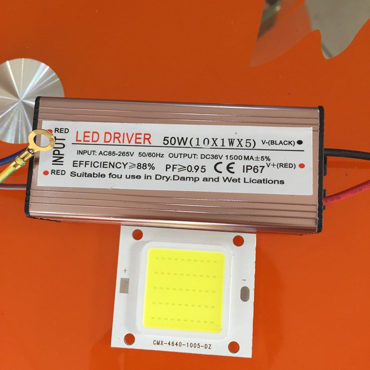 50W足W集成防水驅(qū)動電源配倒裝燈珠16元/套LED投光燈路燈電源燈珠