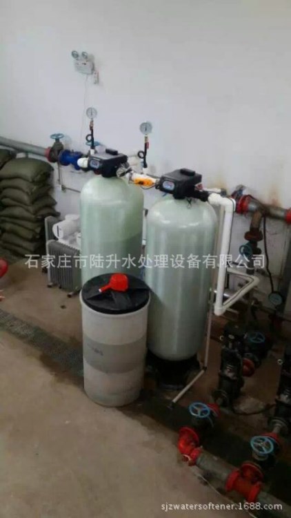 供应软水设备 工业 1-2t全自动软水器 时间流量型 型号