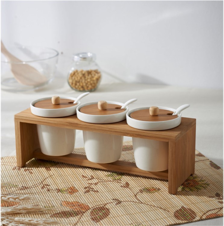 廠家直銷東峰廚房用品陶瓷調(diào)味罐配環(huán)保竹木托架套裝四件套