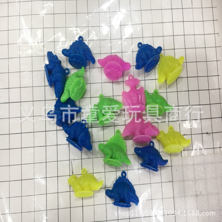 廠家直銷外貿環保迷你足球小人，1.1英寸扭蛋殼迷你公仔玩具