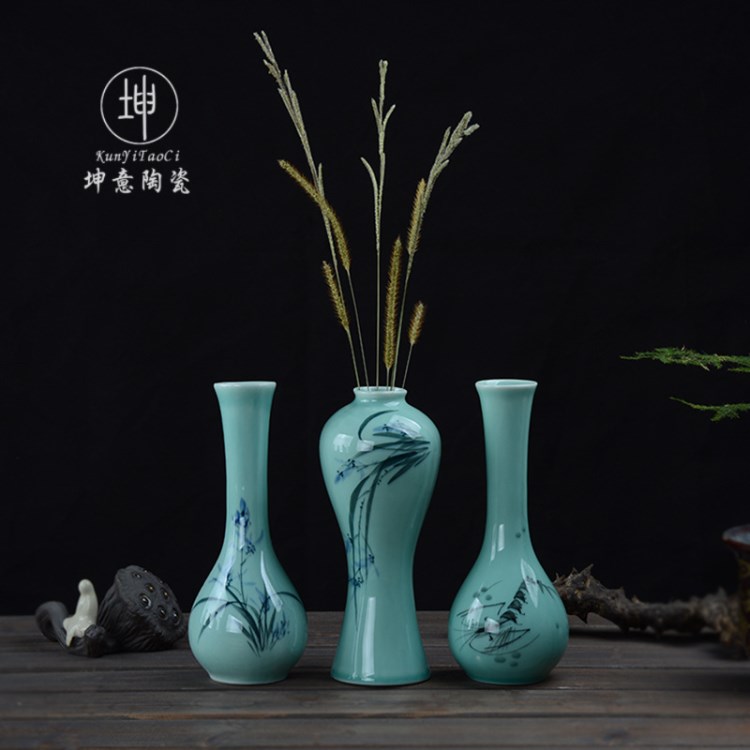 廠家直銷(xiāo)陶瓷手繪中號(hào)花瓶創(chuàng)意家居擺件花插花器迷你花道批發(fā)