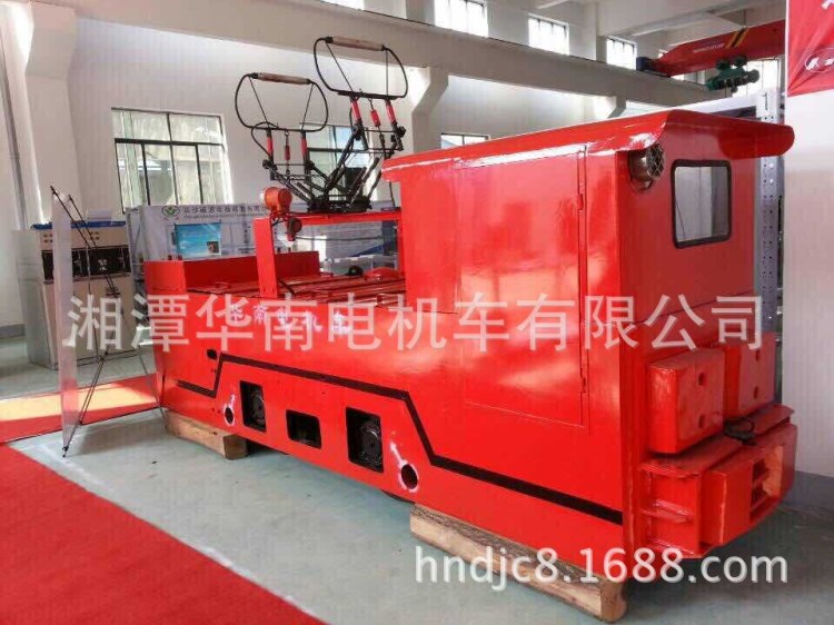供應10噸架線式礦用電機車、電機車