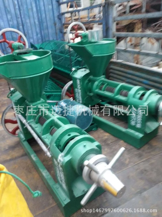 傳統土榨花生油機  不銹鋼螺旋式大豆芝麻榨油機圖片工作原理