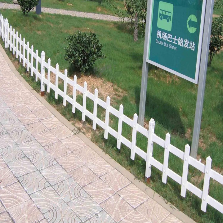 直銷 金屬隔離柵、重慶白花園草坪金屬鍍鋅管防護隔離柵