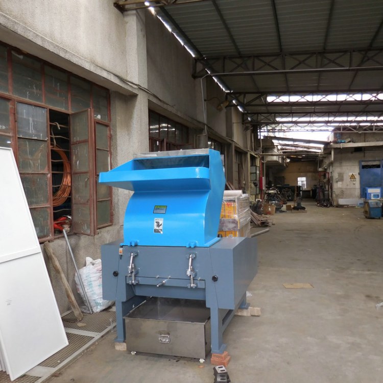 東莞快速30HP破碎機(jī)|30HP粉碎機(jī)|30HP碎料機(jī)|30HP/C系列破碎機(jī)