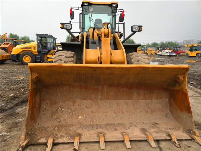 二手壓路機(jī) 低價轉(zhuǎn)讓二手臨工956L型號裝載機(jī)降價處理 貨到付款