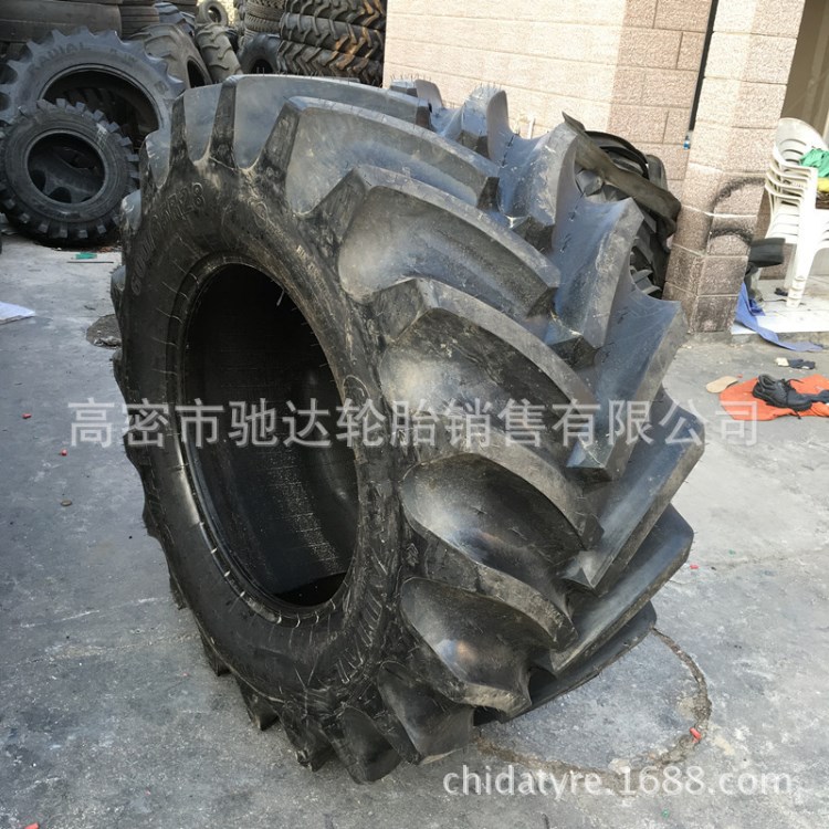 前進(jìn) 農(nóng)業(yè)子午線人字花紋輪胎 600/65R28 R-1W TL 撒肥車(chē)輪胎