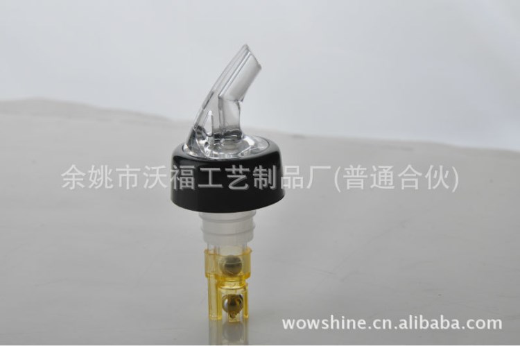 廠家供應(yīng)定量倒酒器 多種顏色 量大更優(yōu)