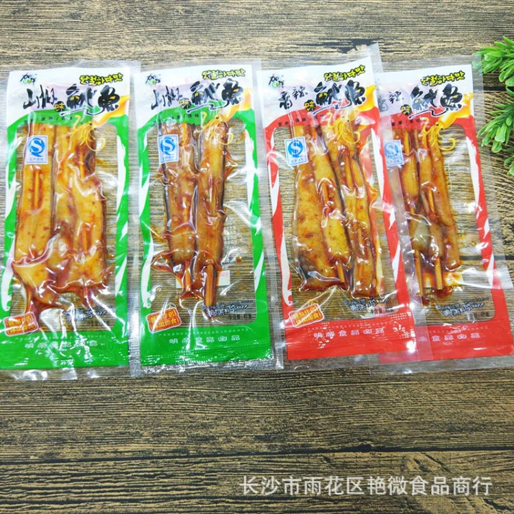 加贝鲜香辣味鱿鱼串 独立小包 散装称重 一包五斤 休闲食品批发