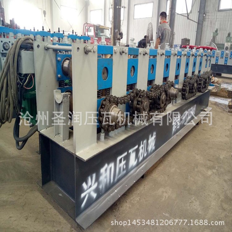 生產(chǎn)圓管壓方管機(jī)器   方管除銹機(jī) 4乘4方管代替工程木方