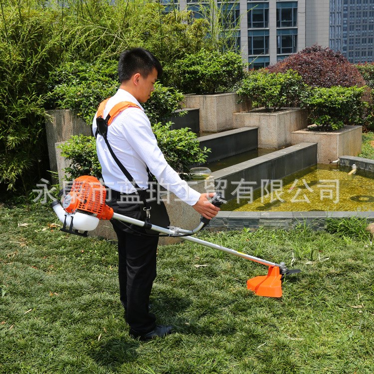 二沖程側(cè)掛式汽油割草機(jī)大功率便攜割灌機(jī)收割除草機(jī)小型農(nóng)業(yè)機(jī)械