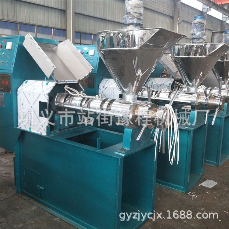 供應60型全自動生榨菜籽壓榨機 螺旋黃豆榨油機 湖北離心式濾油機