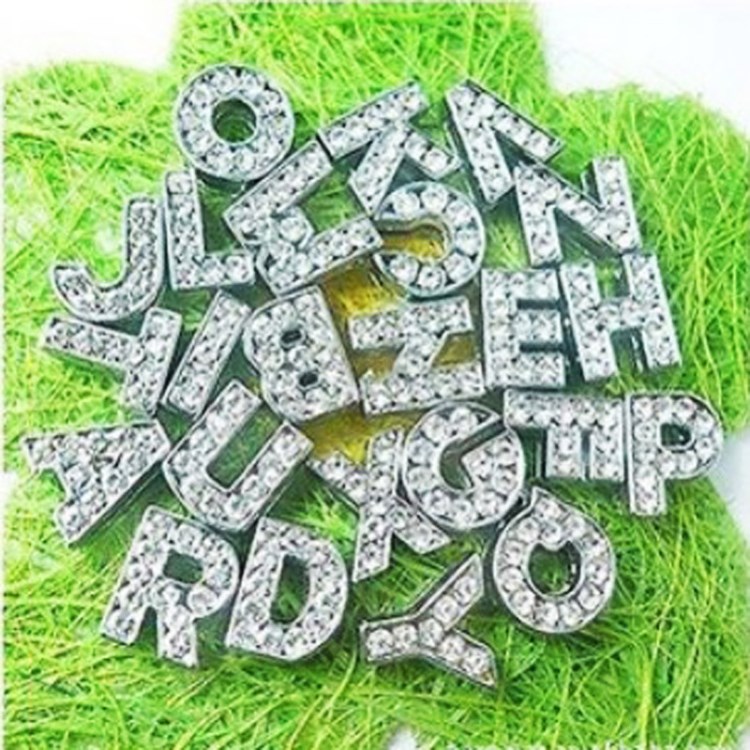 現(xiàn)貨10MM鑲鉆英文字母diy寵物項(xiàng)圈配件鋅合金穿飾品白/粉/藍(lán)鉆