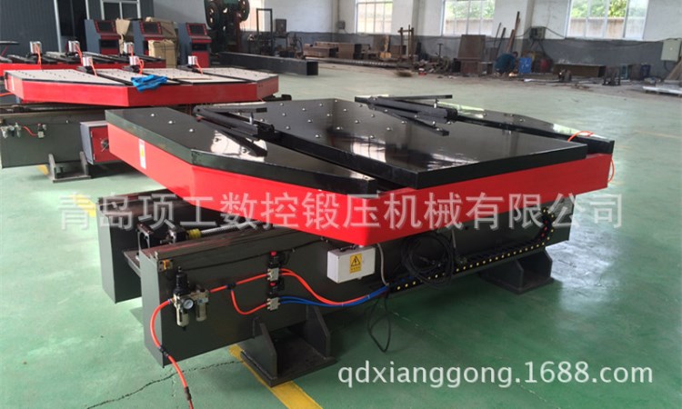 供應自動制蓋 鈑金沖孔 經濟型數控沖床送料機P25