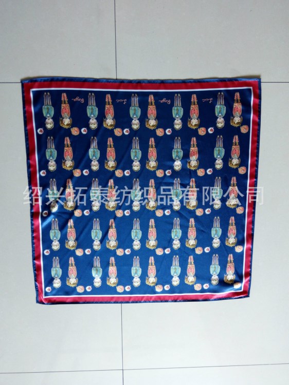 小數(shù)量個(gè)性化定制絲巾  仿真絲絲巾  卡通簡(jiǎn)筆畫(huà)人物絲巾 數(shù)碼