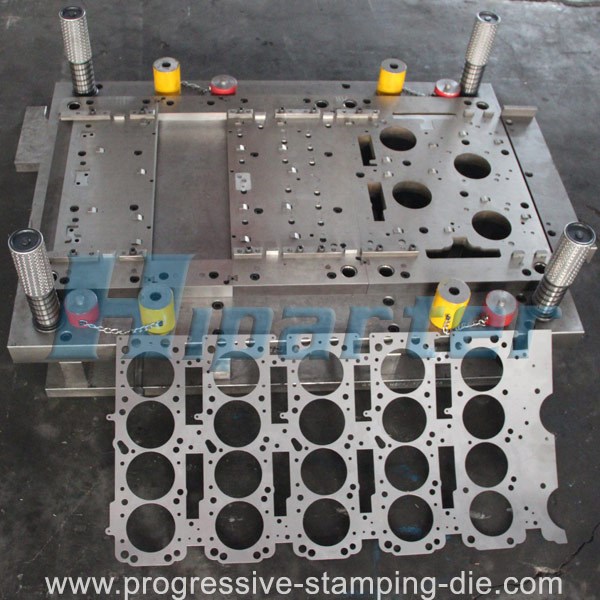 Automotive Head Gasket Progressive Die 汽車墊片連續模