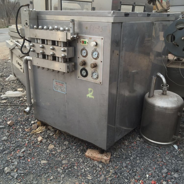 出售二手不銹鋼apv高壓均質(zhì)機(jī)二手4噸30兆帕均質(zhì)機(jī)二手均質(zhì)機(jī)