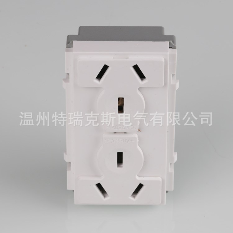 128型 六孔模塊 電源/強電模塊 可配于墻壁面板和地插 36x69型10A
