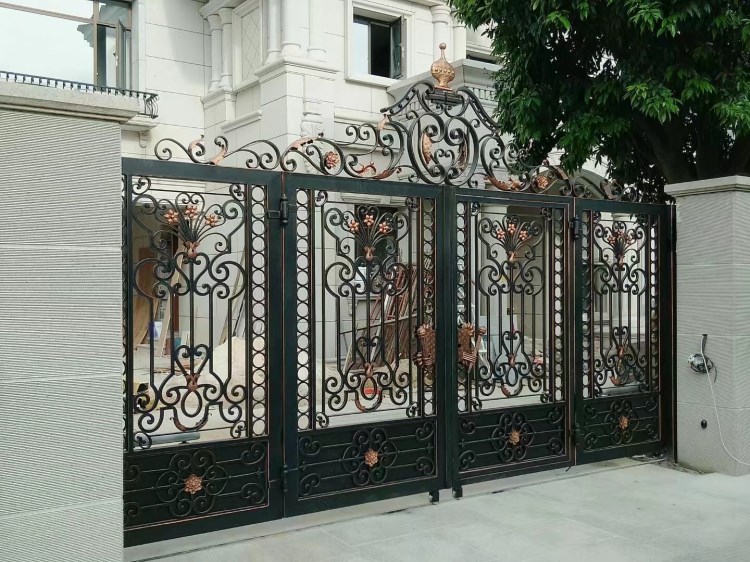 廣東鐵大門廠家產別墅庭院防盜歐美式手動熱鍍鋅鍛造鐵藝大門