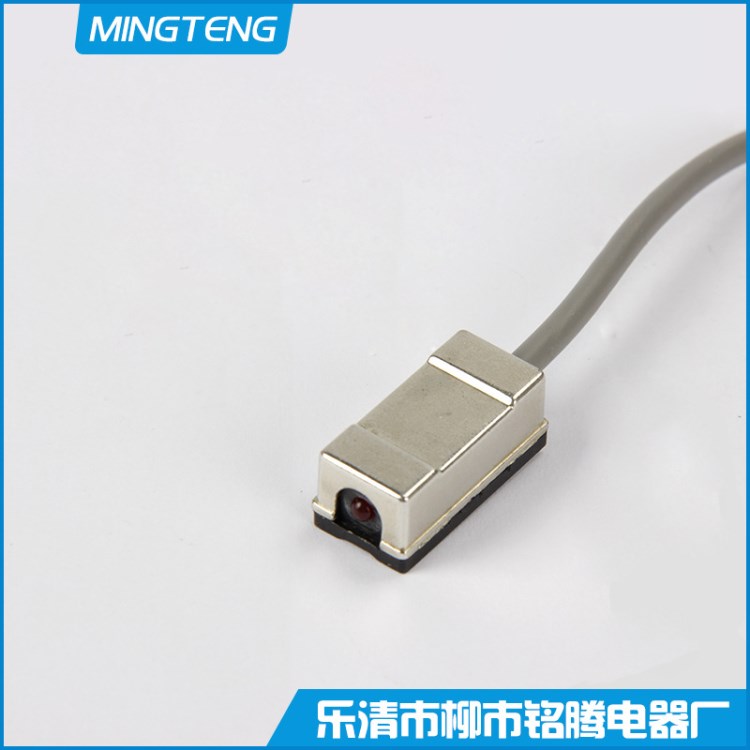 品質(zhì)優(yōu)越 熱賣磁性開關(guān)CS1-F 磁鐵感應(yīng)開關(guān)原廠直銷 開關(guān)品質(zhì)堅(jiān)硬