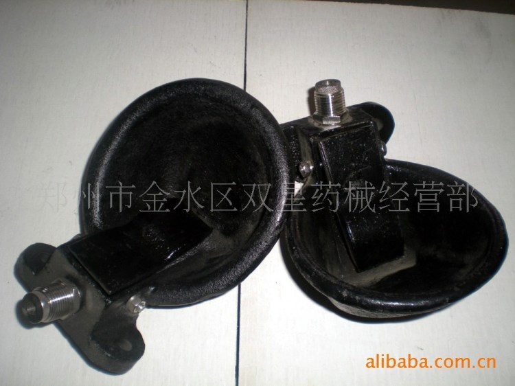 鑄鐵飲水碗豬飲水器 飼喂設備不銹鋼飲水碗 豬水碗 豬飲水碗 豬槽