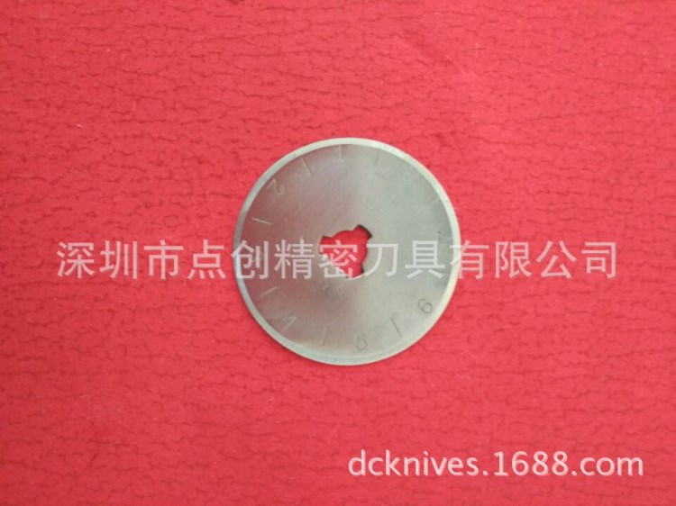 供應(yīng)德國YHD2材質(zhì)美工刀 小圓刀 滾刀刀片