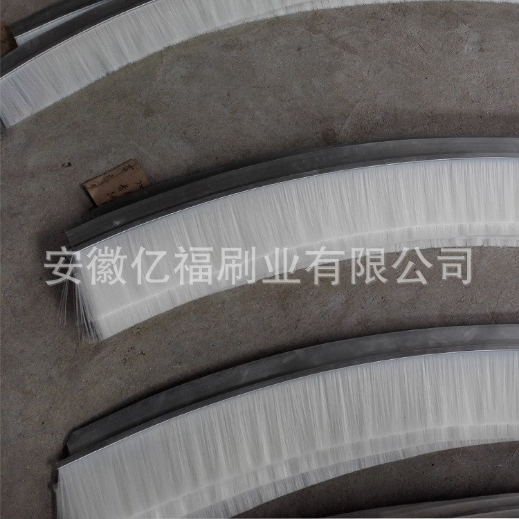 條刷、不銹鋼絲條刷、尼龍絲條刷、密封毛刷條廠(chǎng)家直銷(xiāo)