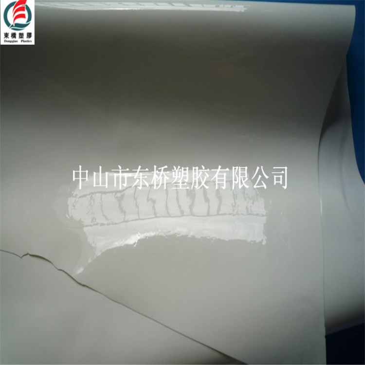 生產(chǎn)TPU白色鏡面紋聚酯/聚醚薄膜厚度0.3MM