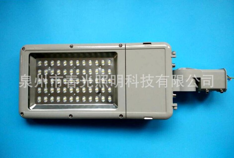 福建廠家供應(yīng)60W CQL-22060E2高亮度室外光控LED路燈頭性價比很高