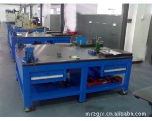 供應(yīng)鑄鐵鉗工工作臺(tái)  輕重型  鏜床工作臺(tái)   立車(chē)工作臺(tái)廠家