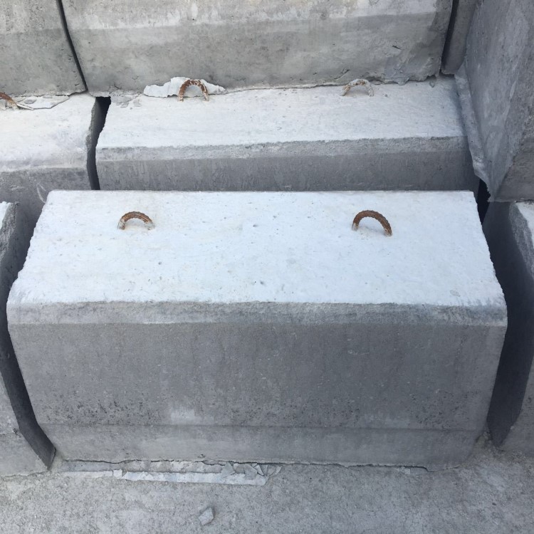 廈門水泥隔離墩 市政公路防撞墩 500*500*1000