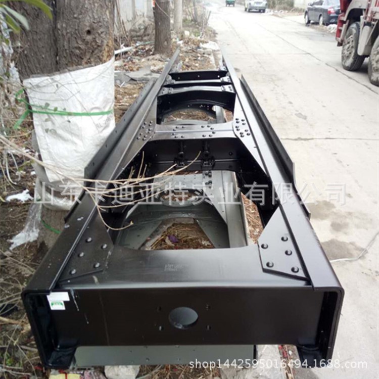 廠家直銷陜汽德龍車架大梁生產(chǎn)廠家德龍大梁專賣德龍配件原廠車架