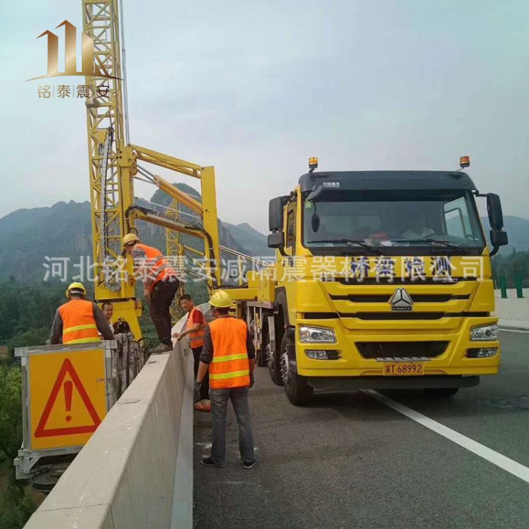 出租橋梁檢測車 大跨度橋梁檢測車 橋梁亮化施工車 橋檢車租賃