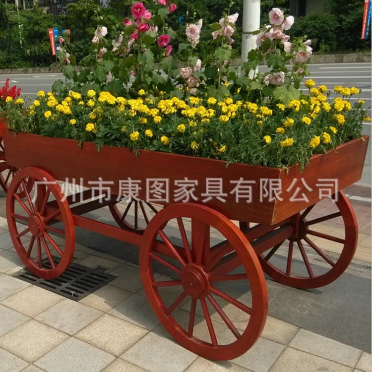 廠家定做防腐木花車 成都可移動式木制花車 園林木花車