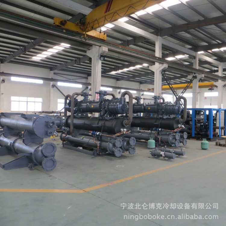 冷水機(jī)定制廠家直銷BKLS-965.1L大型機(jī)械業(yè)用水冷螺桿式水冷機(jī)組