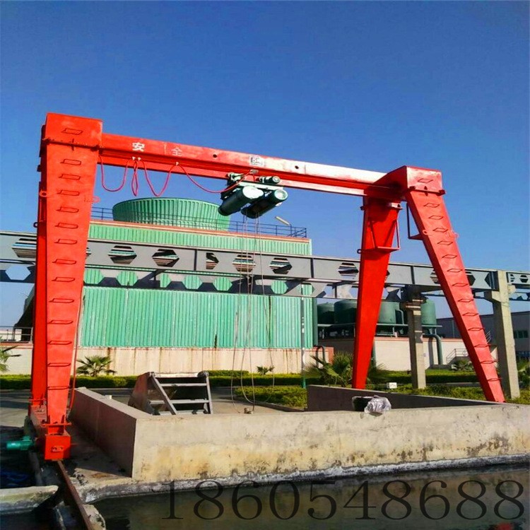新小型山東龍門吊10t 集裝箱門式汽車起重機門式電動單梁起重機A