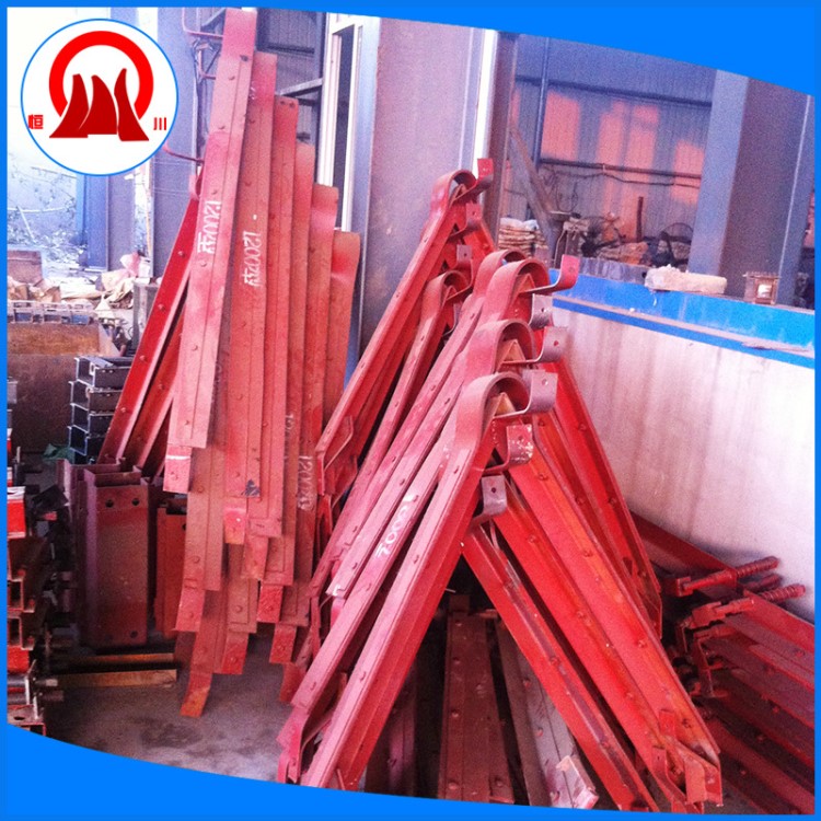 批發(fā)空段V型清掃器 耐磨托輥傳動(dòng)清掃器 輸送帶滑移空段清掃器