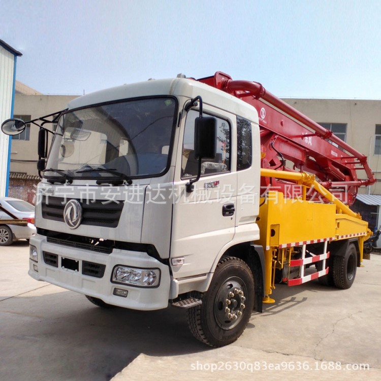 厂家直销 小型泵车 混凝土臂架泵车 混凝土输送泵车  混凝土泵车