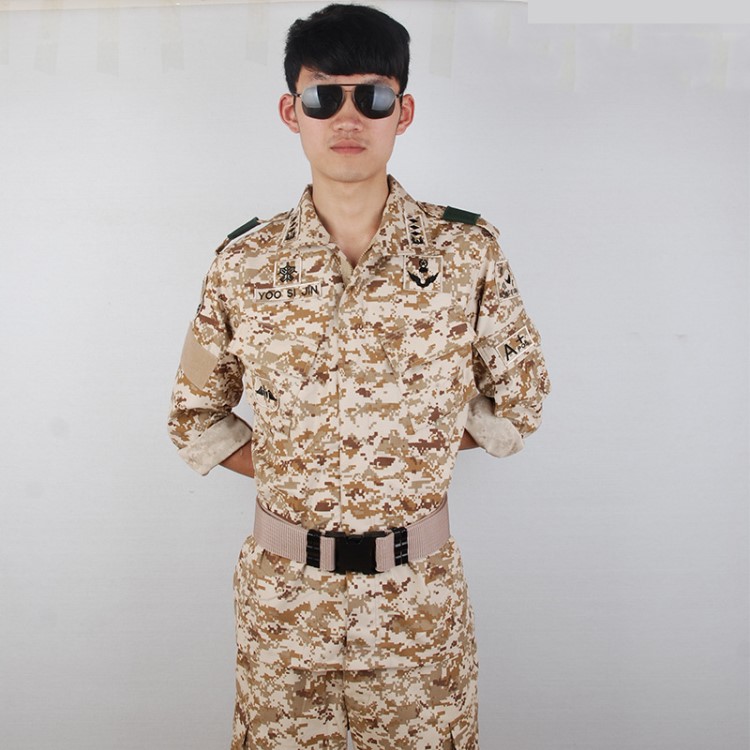 夏令營軍訓服宋仲基同款  沙漠數(shù)碼 明星迷彩服 戶外拓展親子套裝