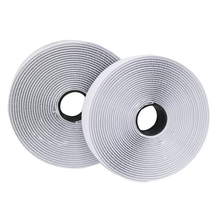 廠家直銷(xiāo) 魔術(shù)貼定做 背膠打卷 20MM*5M寬背膠粘扣帶 可按要求做