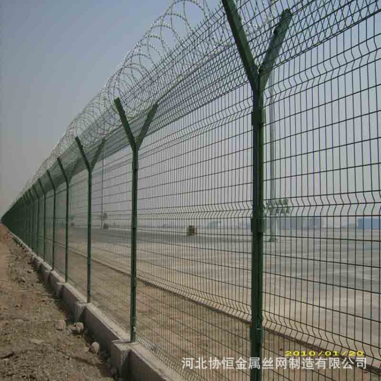 機(jī)場(chǎng)護(hù)欄網(wǎng)廠家 機(jī)場(chǎng)防護(hù)網(wǎng) 機(jī)場(chǎng)隔離柵 飛機(jī)場(chǎng)護(hù)欄  Y型柱護(hù)欄