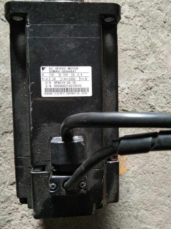 YASKAWA SGMAH-08AA41