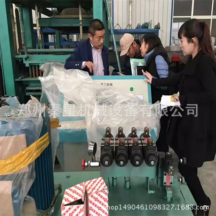 出口獲贊5型馬路花磚機 全自動5-15彩色便道磚機 制免燒磚機價格