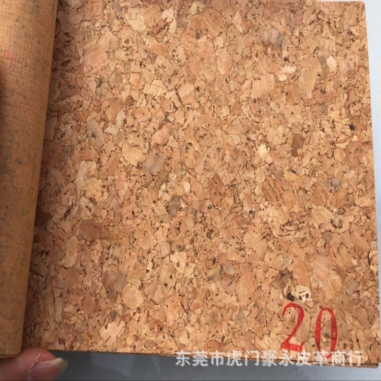 廠家直銷自然特色軟木紋PU皮革面料適用手袋皮具工藝品合成革